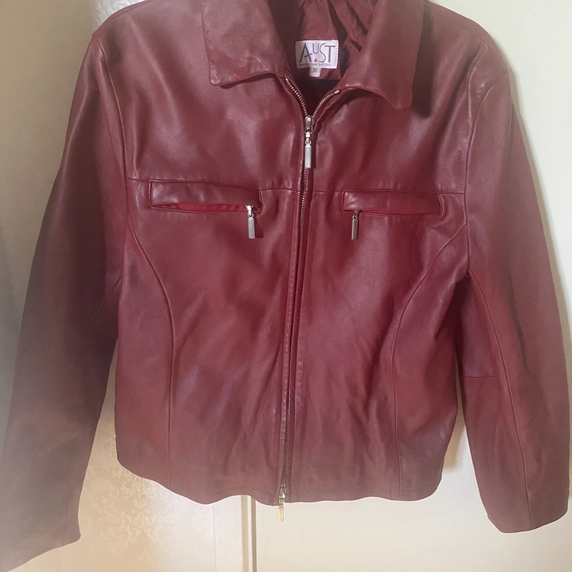 Vin Röd skinnjacka ❤️