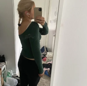 Veromoda tröja - Jättefin veromoda tröja som är knappt använd. Ringningen går och ha båda fram och bak 💗