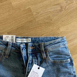 Mom jeans  - Helt nya jeans från Cubus, aldrig använda för att dom va lite små för mig 🤪