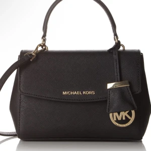 SÖKER  - Söker efter en sån väska 