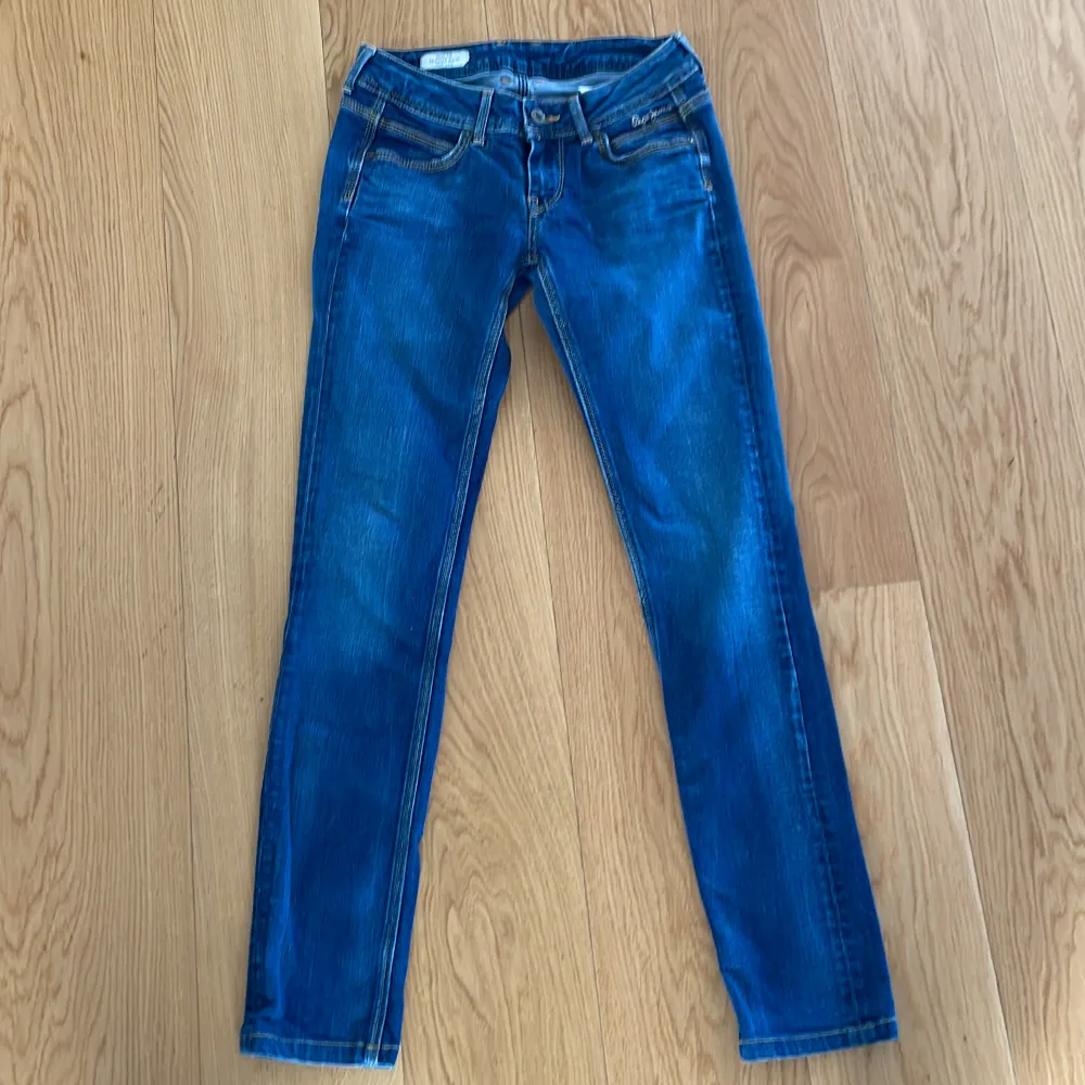 Supersnygga Pepe jeans i strl 25/32 Slim fit, regularisering Waist. Jeans & Byxor.