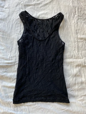 Spetslinne  - Från Calvin Klein