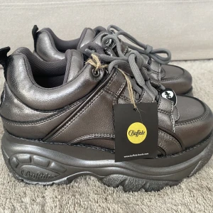 New Buffalo skor 🔥 - 1339-14 2.0 - Trainers. Original price: 2300kr