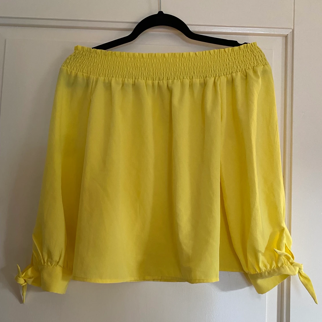 Fin blus från Ginatricot
