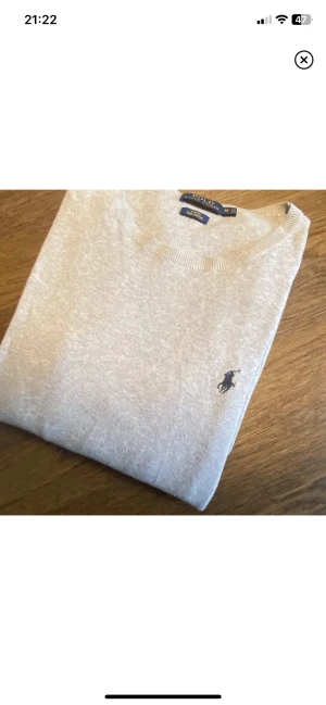 Ralph lauren crewneck  - Skick 9/10 riktigt snygg tröja och skönt material nypris runt 1299