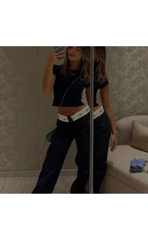 dickies byxor  - dickies byxor i bra skick! bilder från pintrest men kan ta egna bilder också om önskas💗säljer då de inte kommer till andvändning 