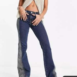 Säljer dessa jättefin jeans från Weekday! Använda fåtal gånger 