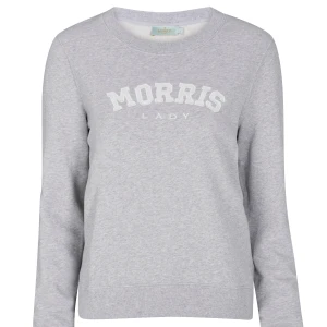 Grå Collegetröja Morris - Tröja som första bilden men med blommig text som på andra💓 Dint skick, nypris 1199