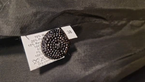 Kappa - Jsg säljer en Ida Sjöstedt kappa. Nässtan ny.Den har änvänds ganska lite.    (Jag står inte för frakten)