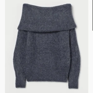 Stickad tröja - Populär stickad tröja från H&M 🩶Använd  1-2 gånger men den behöver en ny ägare ✨✨ storlek s