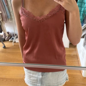 Linne - Superfint linne från ”lascana” som hade passat upp till 36 (storlek på tvättlappen 32/34) ❤️inga defekter