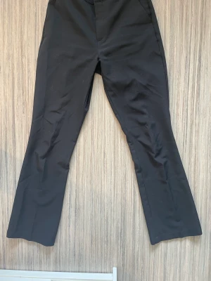 Bikbok kostymbyxor - Svarta kostymbyxor från bikbok. Fint skick