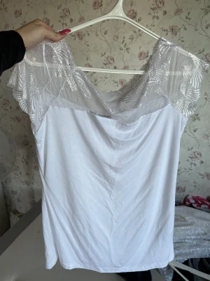 Topp - Aldrig använd Bra skick 