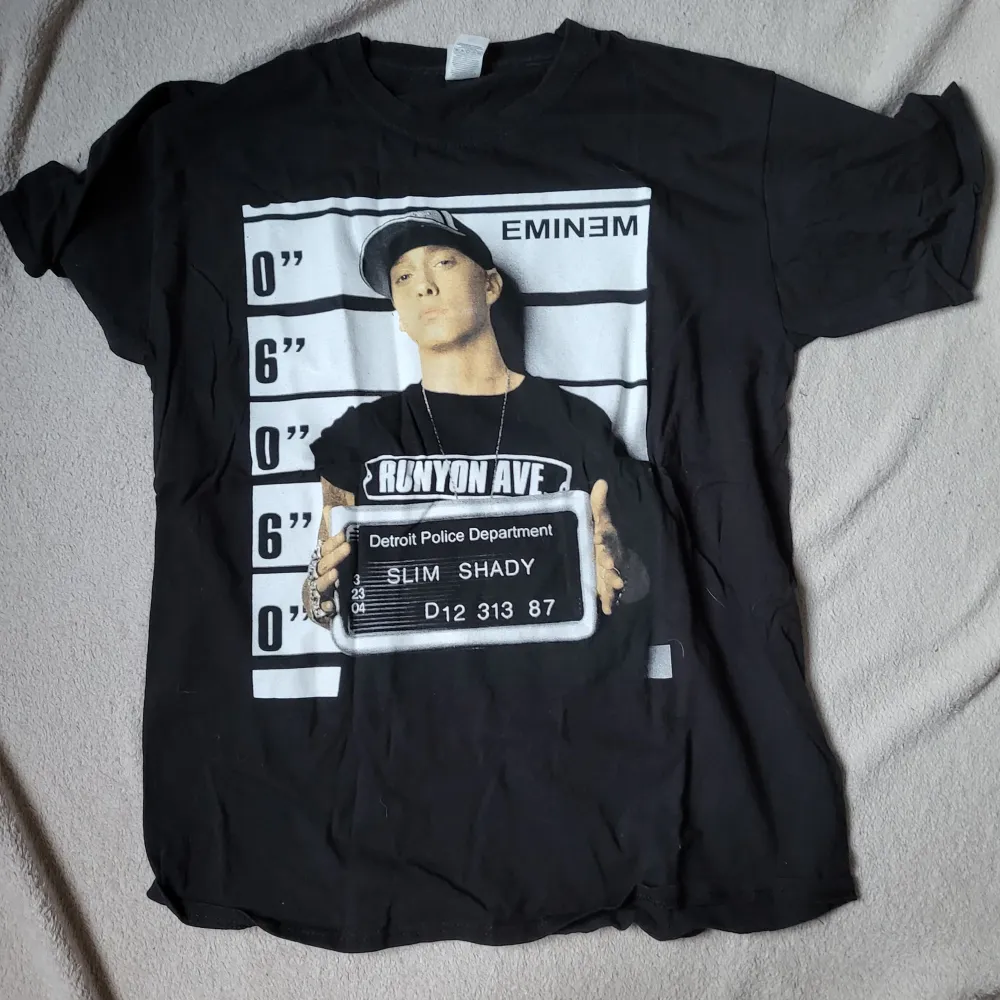 Eminem t-shirt från punktshop, köpte för 300kr. T-shirts.