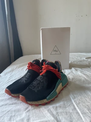 human race  - human race, storlek 38, skick 8/10 bara lite smutsig!!