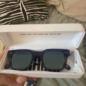 Chimi solglasögon - Säljer nu mina favorit solglasögon genom tiderna, de är chimis i modellen 004 och fägen acai☺️