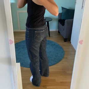 Vintage jeans - Balla jeans köpta second hand, använda fåtal gånger, köparen står för frakt!💙💙