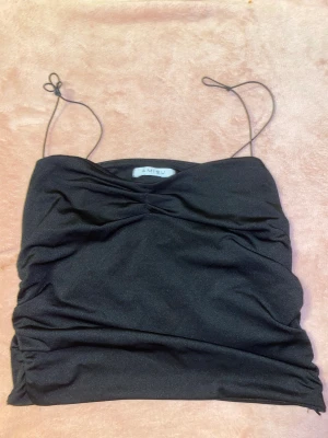 Linne - Passar s och xs 