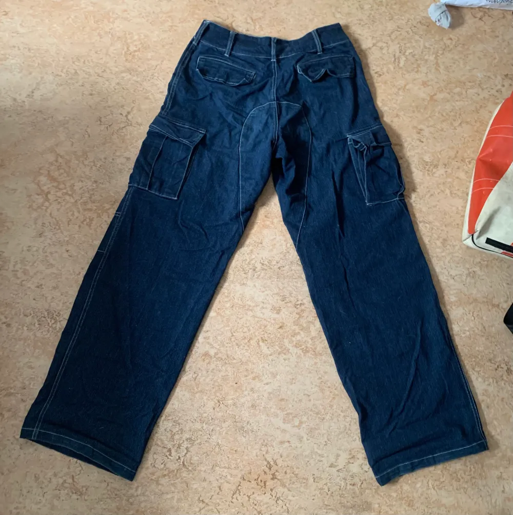 I.AM.GIA Jeans. Size M but fits S perfectly. Very worn and has some damage that is not visible when worn: ripped tag, one button is broken. I can provide more pictures of the damage.. Jeans & Byxor.