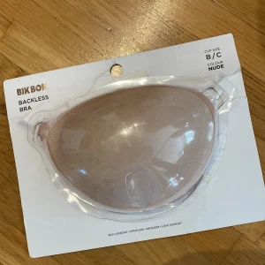 Backless bra  - Backless bra från BIKBOK  Endast öppnad
