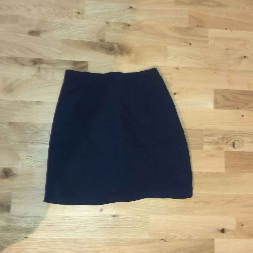 Cotton and linen mini skirt . Kjolar.