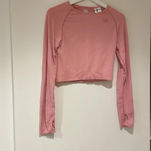 Träningströja - Croppad träningströja från lager 157, använts några gånger 