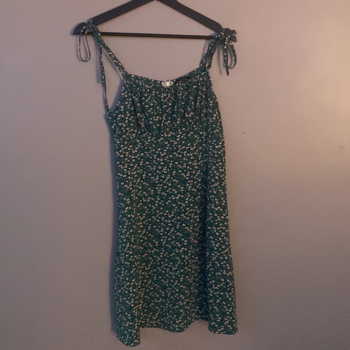 Blommig klänning  - 90