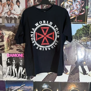 Rare t-shirt - Inge fel på tröjan alls! Dm vid frågor o mått:)