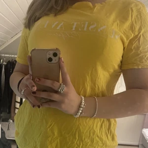 T-shirt  - Bra skick! Använt få tal gånger