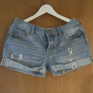 Shorts - Lågmidjade  Aldrig använda 
