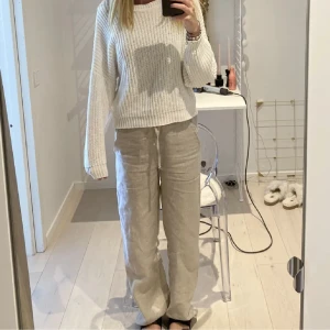 Linnebyxor  - Linnebyxor från a-design, storlek xxs men sitter som xs/s och är långa! 