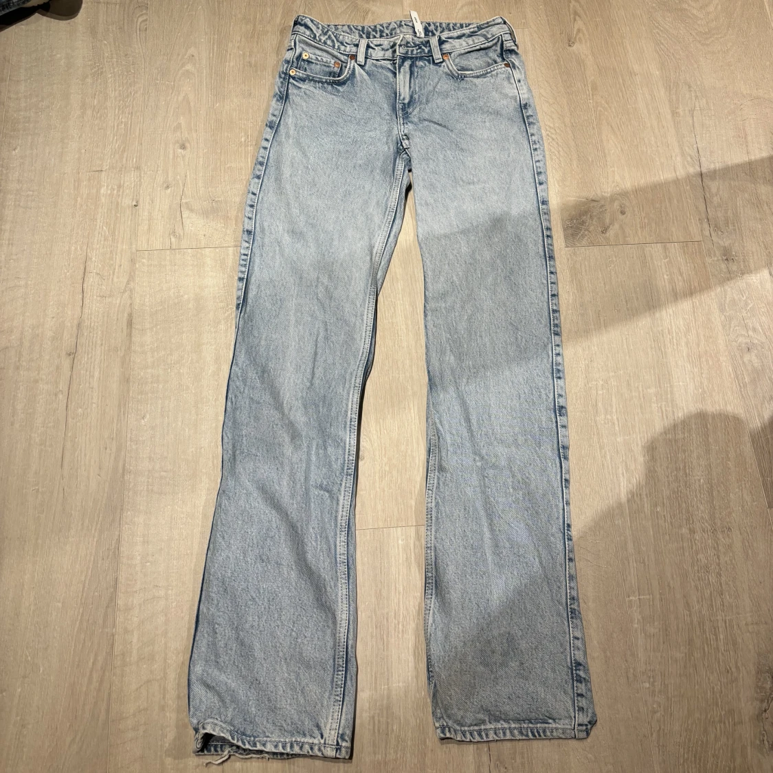 Weekday low arrow jeans