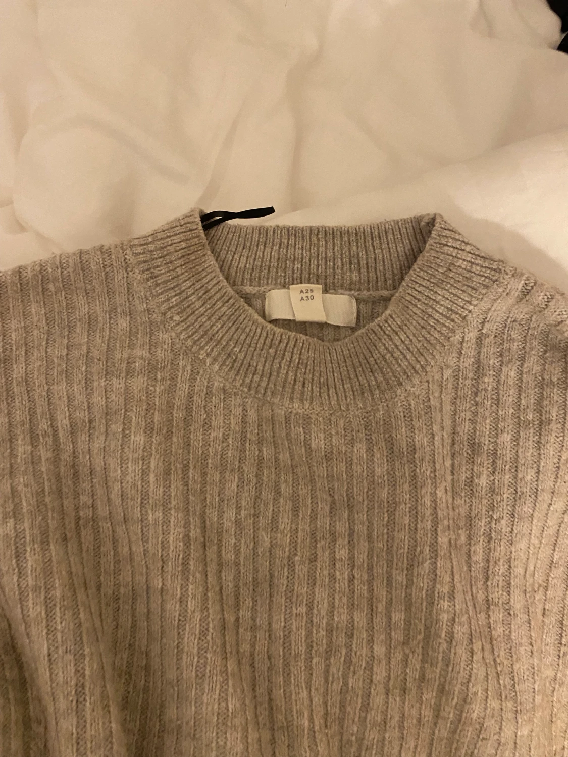 Stickad tröja  - 90