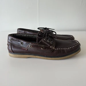 Loafers i läder - Använda ett fåtal gånger, inga defekter