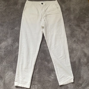 Linnebyxor - Säljer nu mina linnebyxor pga för små. Använda högst 5 gånger. Köpta för 600kr