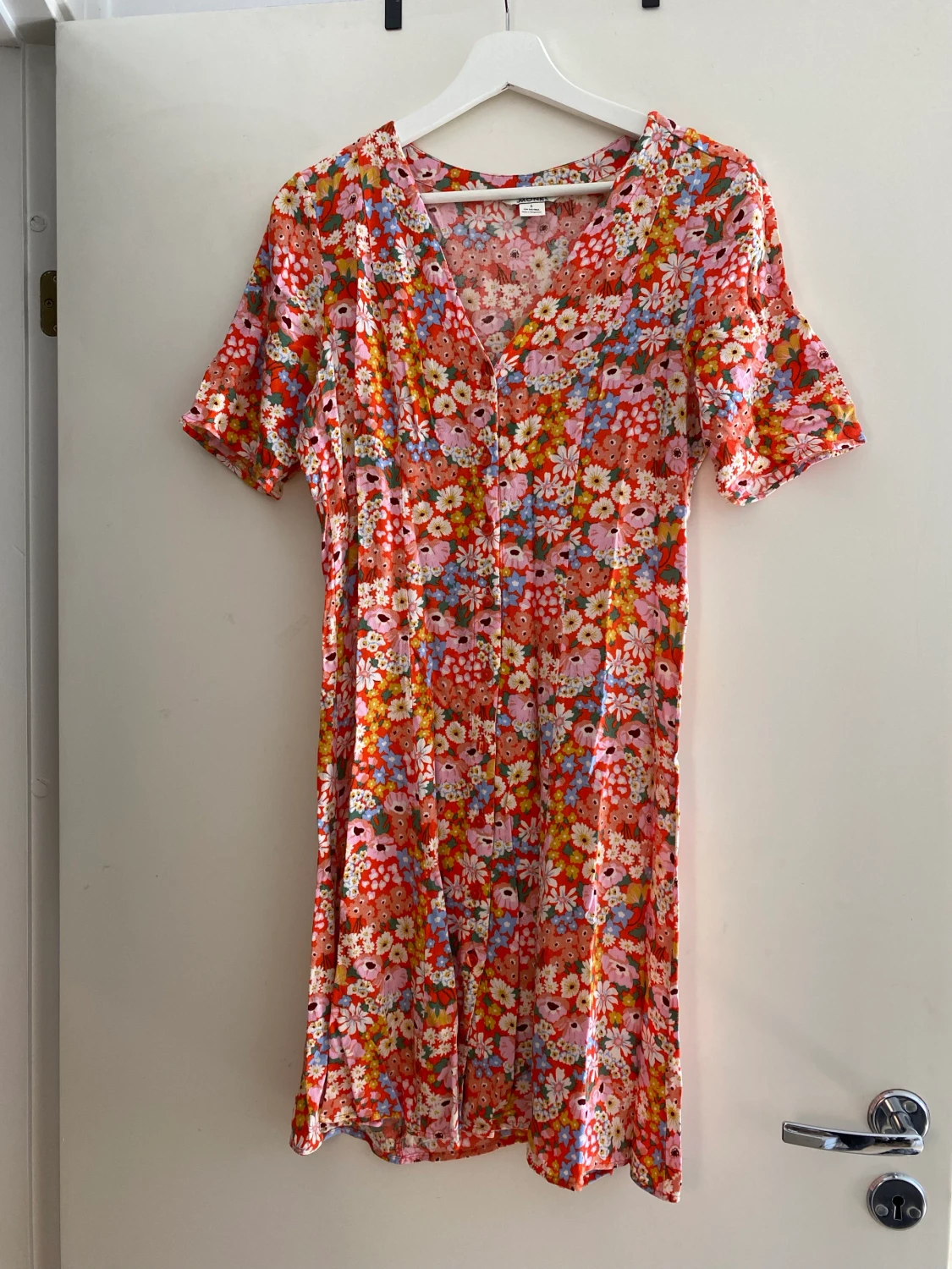 Blommig Monki klänning