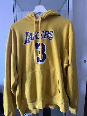 Lakers tröja - Säljer min Lakers tröja.