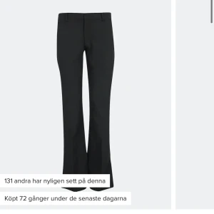 Vera byxor från bikbok - Har inte använt den eftersom köpte den i fel storlek och hittade inte kvittot för att returnera.