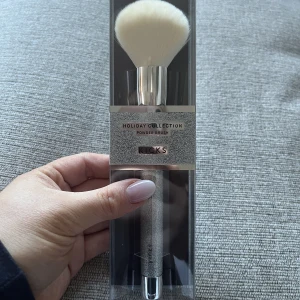 Puder borste - Oanvänd och oöppnad 