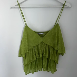 grönt Zara linne  - Fint skick 