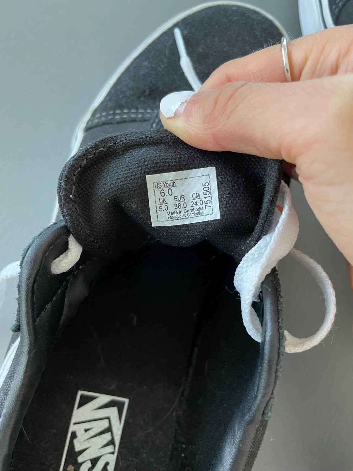 Oanvända svarta Vans - 90