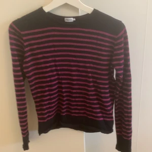 Filippa K, stickad - Köptes för 2000kr