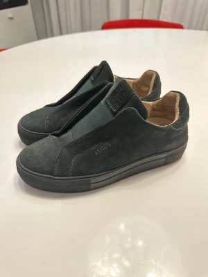 Axel Arigato - Clean laseless 360 mörgröna sammet