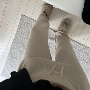 Mjukisbyxor hm - Säljer dessa från hm i strl S❤️ 200 plus frakt