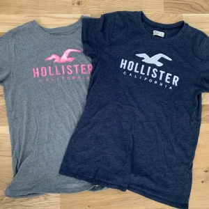 Hollister toppar - Två st hollister t-shirts, strlk S. Skulle även passa en M om man vill ha dom tajta.  Skriv till mig privat om ni endast vill köpa en!