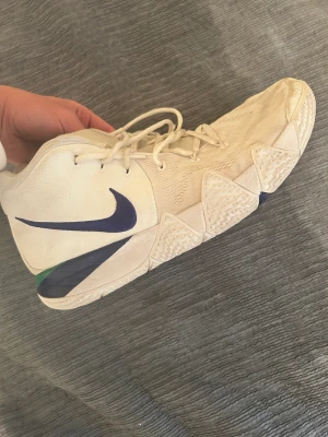 kyrie 4  - Kyrie 4 fullt fungerande