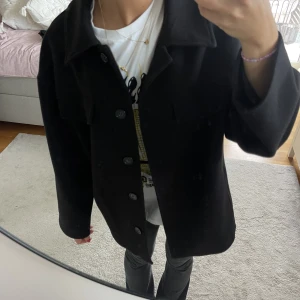 Så fin kappa - Så fin kappa! Använd men är i ett fint skick!