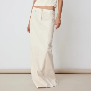 Söker  NA-KD kjol från Ella Karbergs kollektion - Söker denna kjol från NA-KD från Ella Karbergs kollektion i strl 36! 