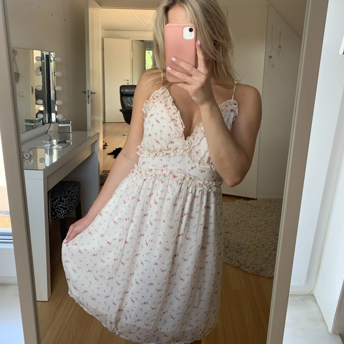 Blommig klänning  - 90