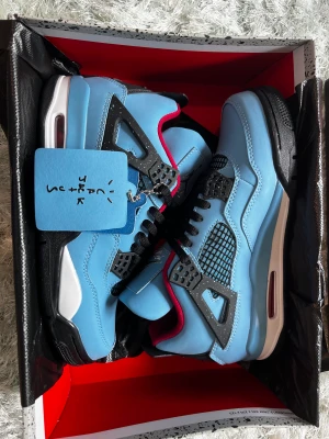 Jordan 4 - Jordan 4, new with box, never worn 